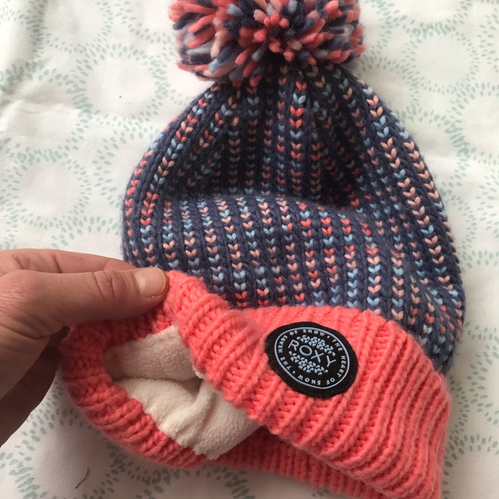 Cozy Roxy hat/ toque